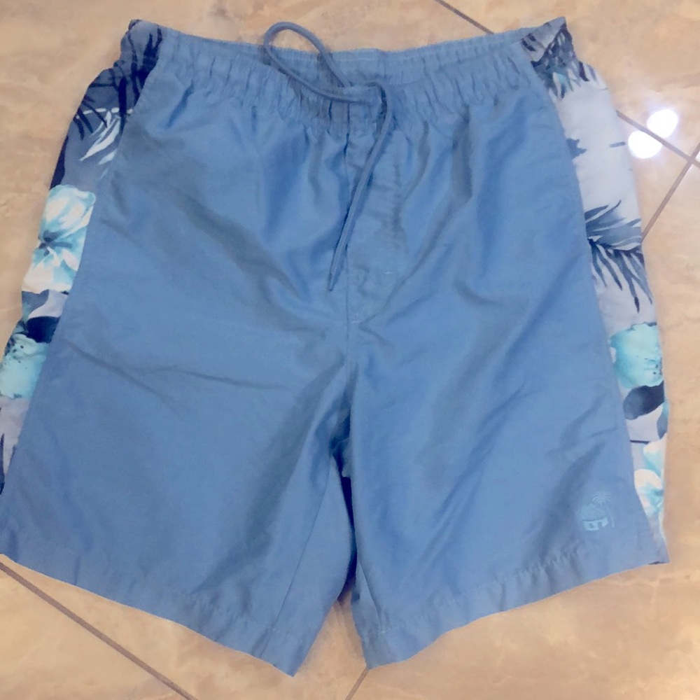 Caribbean Joe swim trunks size M in aqua blue and tropical side stripe